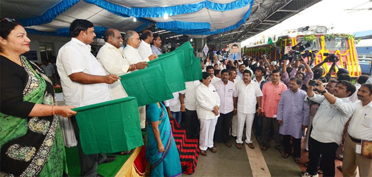 DRM Chandralekha Mukherjee, MLAs P Vishnukumar Raju, Velagapudi Ramakrishna Babu, MLC MVVS Murthy, PVGR Naidu and Vasupalle Ganesh Kumar flagging off AP Express at Visakhapatnam station on Wednesday